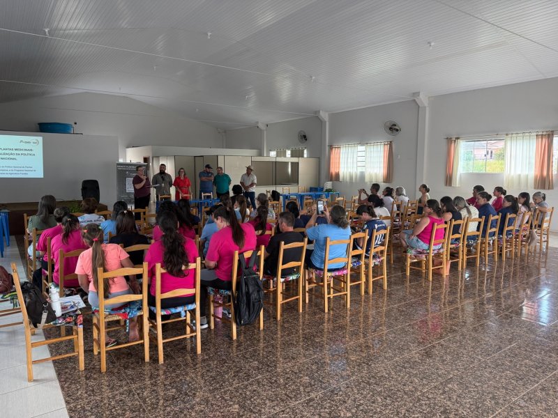 Seminário encerra capacitação sobre plantas medicinais em Nova Laranjeiras